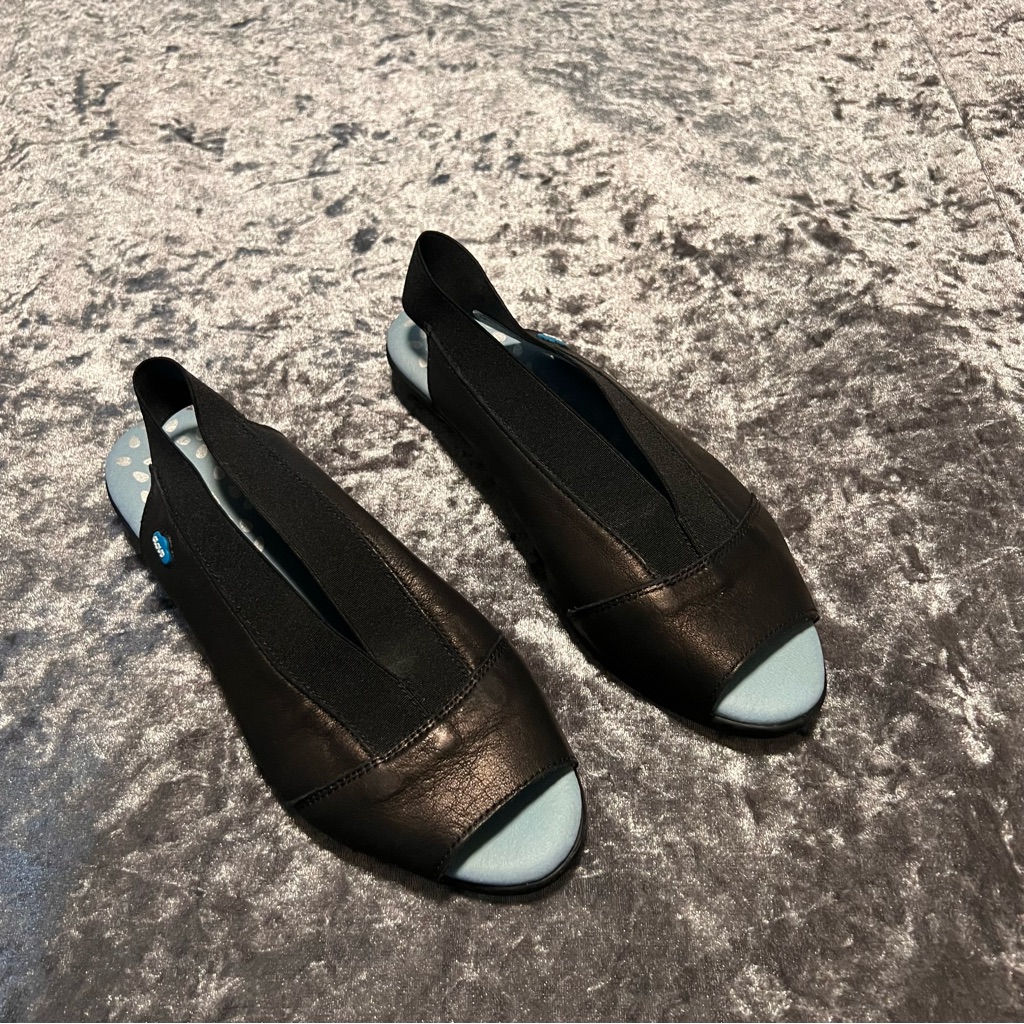 Cloud Caliber Slingback Sandal